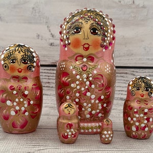 Ukrainian Hand Painted Nesting Doll 4.33&#39;&#39; or 11 cm, Ukrainian Doll 5 pieces Wooden Toy, Home Decor, Kids Gift Kids Room Decor