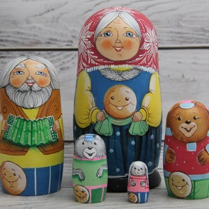 Ukrainian Family Hand Painted Nesting Doll 6.29&#39;&#39; or 16 cm, Ukrainian Doll 5 pieces, Wooden Toy, Home Decor Kids Gift Kids Room Decor