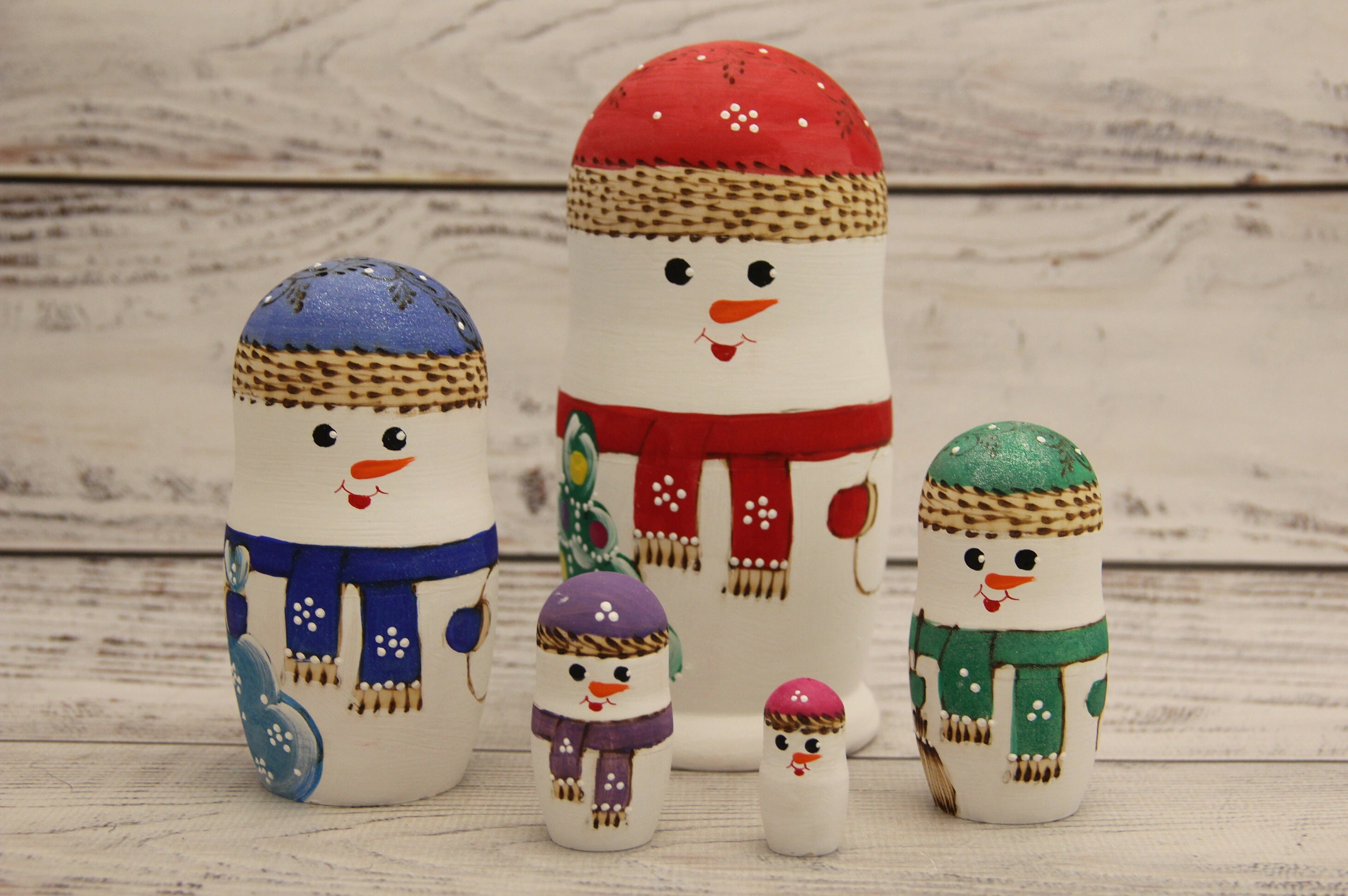 Poupées gigognes bonhomme de neige en bois - Décoration en bois d'hiver Poupée ukrainienne peinte à la main - Bonhomme de neige cadeau de Noël - France