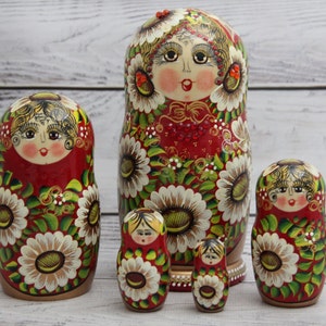 Hand Painted Nesting Doll 6.69'' or 17 cm, Ukrainian Doll 5 pieces, Ukrainian Wooden Toy Home Decor Kids Gift Kids MADE IN UKRAINE