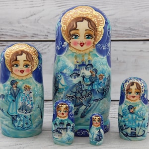 Christmas Stories Hand Painted Nesting Doll 6.69&#39;&#39; or 17 cm, Ukrainian Doll 5 pieces, Wooden Toy Home Decor, Kids Gift Kids MADE IN UKRAINE