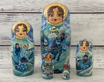 Muñeca rusa infantil pintada a mano con motivos navideños, 17 cm (6,69 pulgadas), ucraniana, 5 piezas, juguete de madera para decoración del hogar, regalo para niños. HECHO EN UCRANIA.