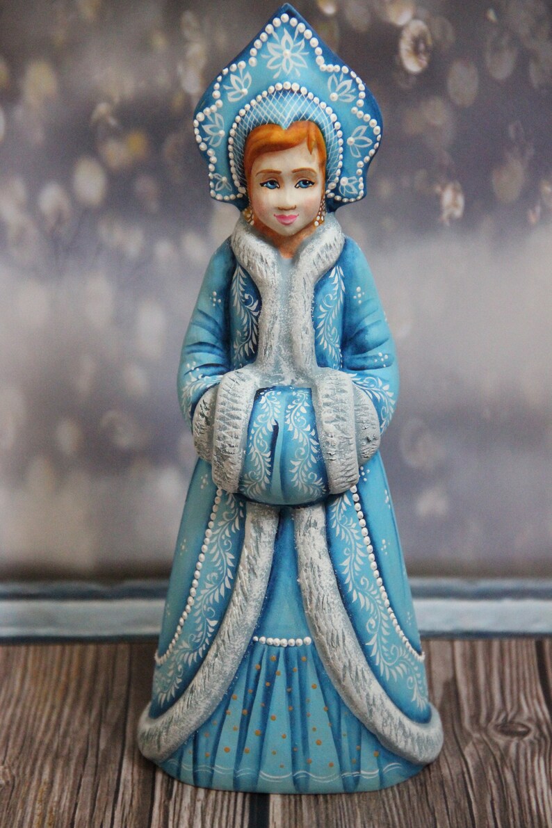 Russian wooden carved snow maiden Christmas hand painting decoration for home 9.84 Snow princess, snegurochka