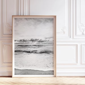 Stampa spiaggia in bianco e nero, stampa mare, stampa onde, arte murale spiaggia, poster minimalista moderno, arte murale stampabile, poster grande, stampa costiera