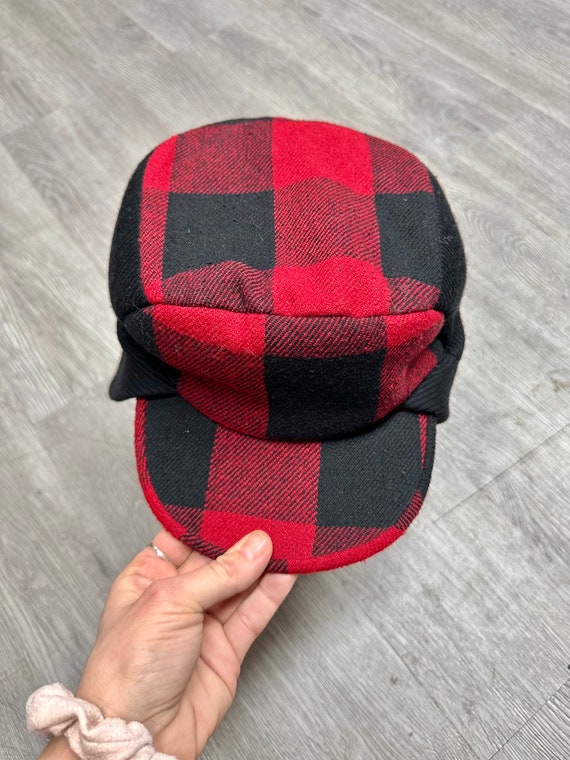 Vintage Flat Rim Black and Red Plaid Winter Hat w… - image 4