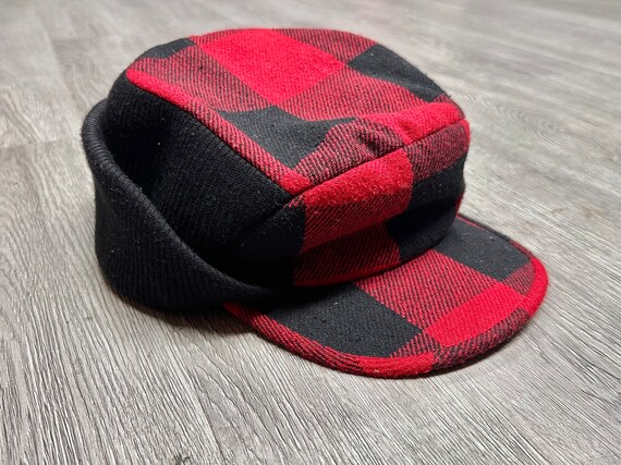 Vintage Flat Rim Black and Red Plaid Winter Hat w… - image 7