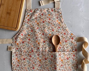 Adjustable Toddler Kids Floral Apron,  Play Apron for Girls, Daisy Apron, Gift for Toddler, Play Kitchen Accessories, Girls Birthday Gift