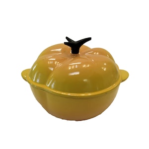 Le Creuset Cast Iron Pot with Lid Yellow Dijon Tomato Enamel Cocotte 2 qt. made in France RARE