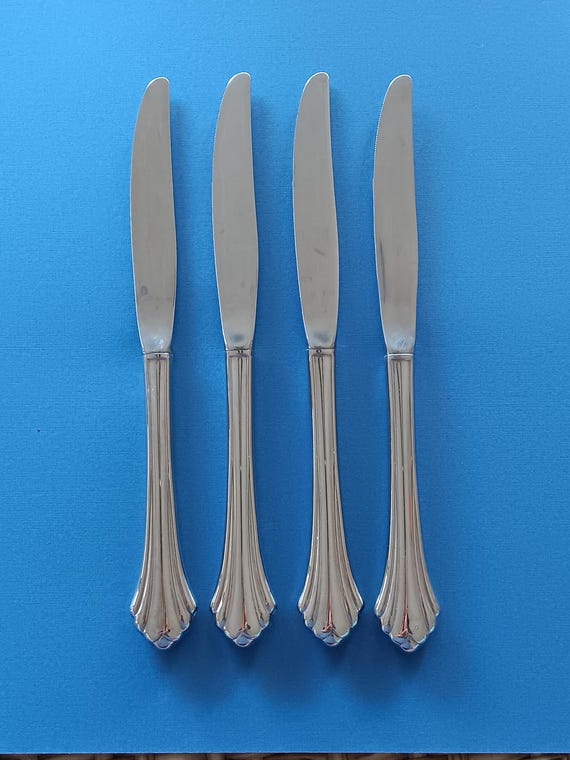 Oneida BANCROFT Stainless Steel Dinner Knives Replacement Flatware Ridged Flared Tip Glossy 9 1/8" Set of 4