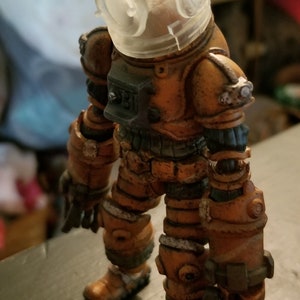 Scuba Helmet for Acid Rain Space Prisoner figure