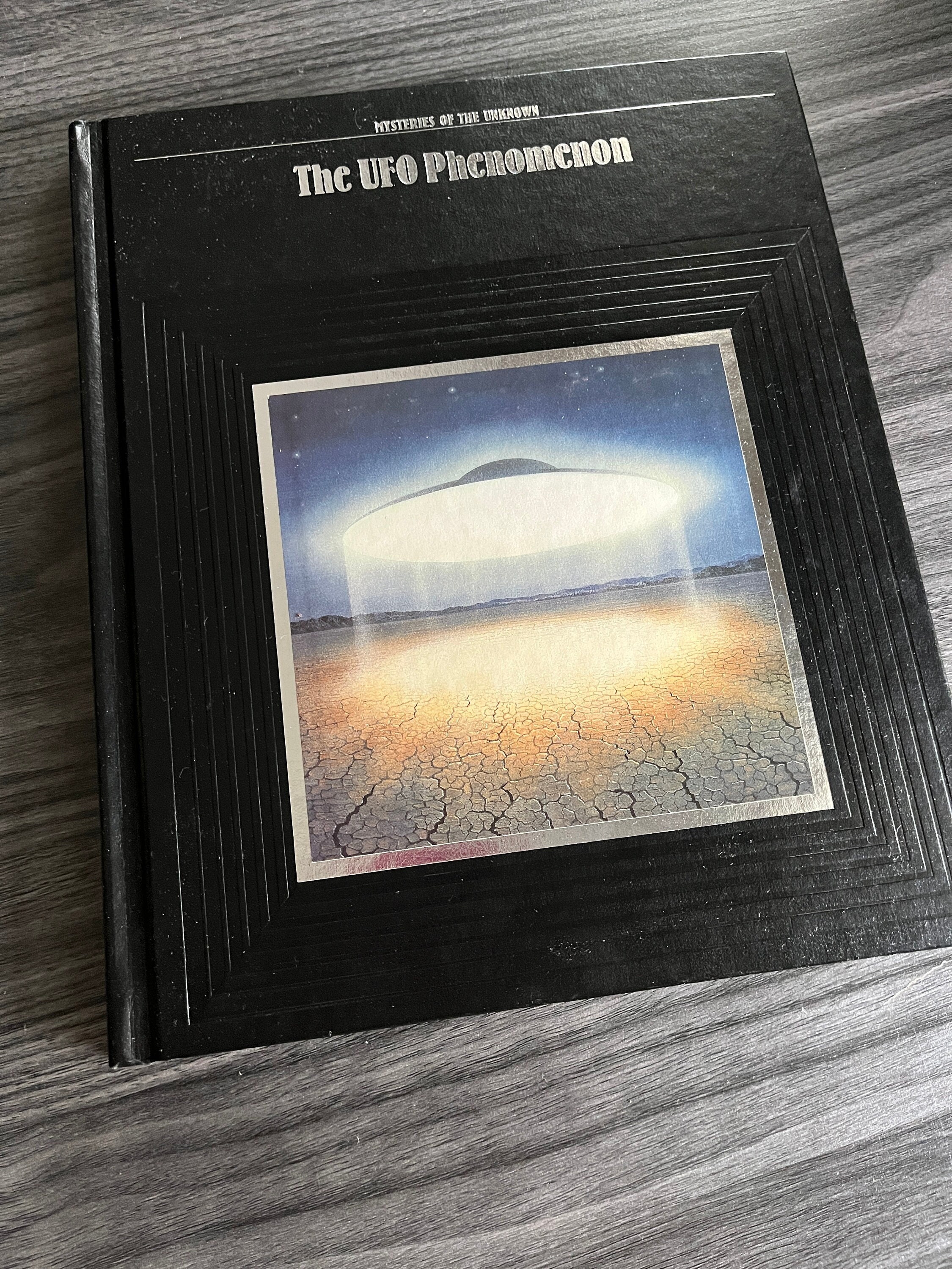 Universe　the　the　UFO　of　Australia　Phenomenon　Life　Time　Etsy　Mysteries　Book