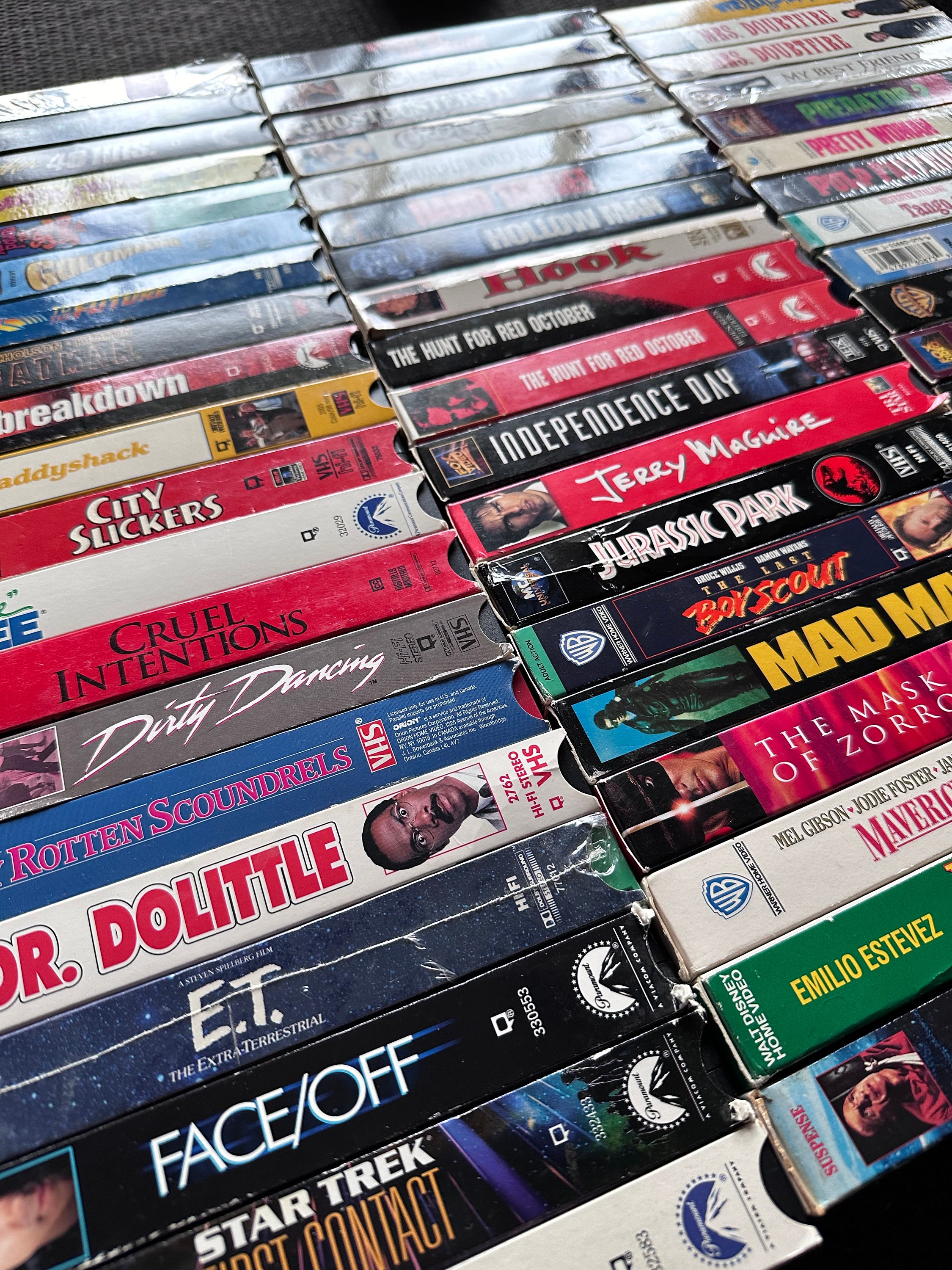 Lot 2: VHS Movies; Comedy, Family, Action, Thriller, Science Lot 2: VHS Movies; Comedy, Family, Action, Thriller, Science