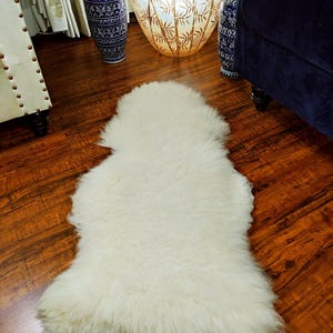 Icelandic Sheepskin Rug: Genuine Champagne Lambskin Throw - 2x3 ft
