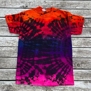 Reverse Tie Dye + Color T-Shirt - Unisex M