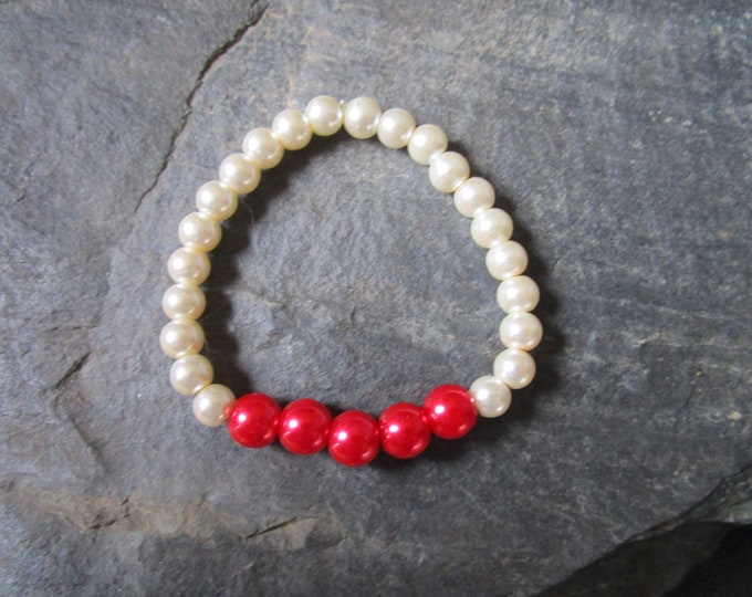 Red & White Glass Pearl Bead Bracelet