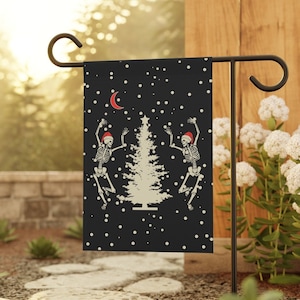 Skeleton Christmas, Christmas Garden Flag, Goth Garden Flag, Creepy Christmas Decoration, Spooky Christmas Decorations, Winter Yard Flags