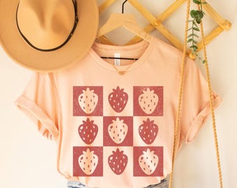 Checkered Strawberry Shirt, Strawberries Shirt, Cottagecore Clothing, Retro Strawberry Shirt, Summer Shirts, Spring Shirts, Farmer's Market