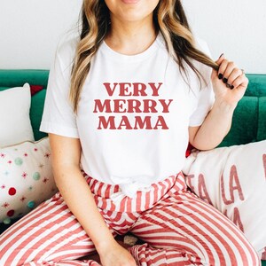 Very Merry Mama Shirt, Mom Christmas Shirt, Christmas Mama Shirt, Cute Winter Clothes, Cute Holiday Shirt, Merry Mama Shirt, Retro XMas Tee