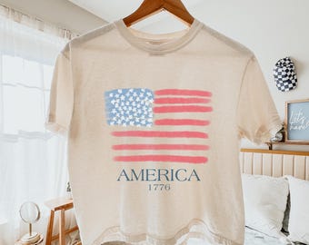 Watercolor American Flag 250th Crop, America Crop Top, 250 Years USA Anniversary Crop Top, Fourth of July Boxy Crop, 4th of July Cropped Tee