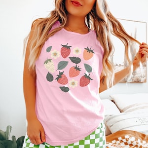 Strawberry Tank Top, Comfort Colors® Tank Top, Strawberries Tank Top, Summer Tank, Spring Tanks, Garden Tank Top, Fruit Tank Top, Berry Tank
