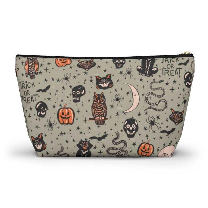 Retro Halloween Bag, Halloween Doodles Makeup Bag, Spooky Bag, Fall Season Pouch, Halloween Makeup Bag, Horror Cosmetic Bag, Goth Girl Gifts Black