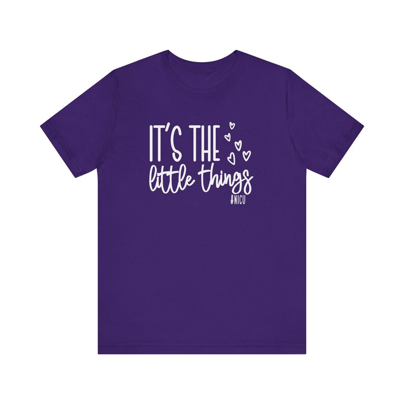 Son las pequeñas cosas, camiseta de enfermera de la UCIN, camiseta de NNP de la UCIN, camiseta de enfermera neonatal, camiseta de enfermera de bebé, camisetas lindas de lactancia, camiseta de enfermera de prematuro Team Purple