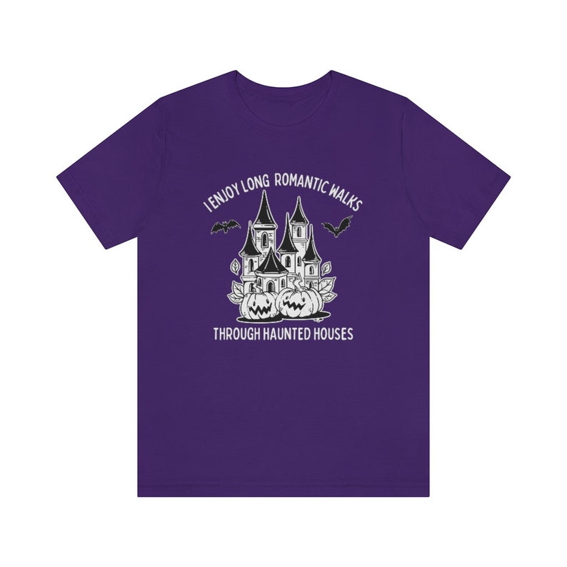 J'adore les longues promenades romantiques dans les maisons hantées, T-shirt d'Halloween humoristique, T-shirt maison hantée, T-shirt effrayant, T-shirt chasse aux fantômes, T-shirts d'automne Team Purple