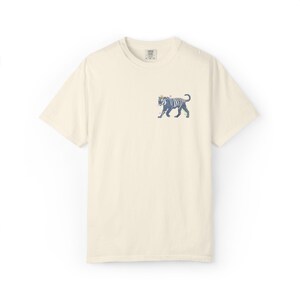 Eat The Rich Shirt, Anti Capitalism Shirt, Anti Billionaire Shirt, Anti Capitalist Tee, Tax The Rich Tiger Shirt, People Over Profit Tshirt imagem 4