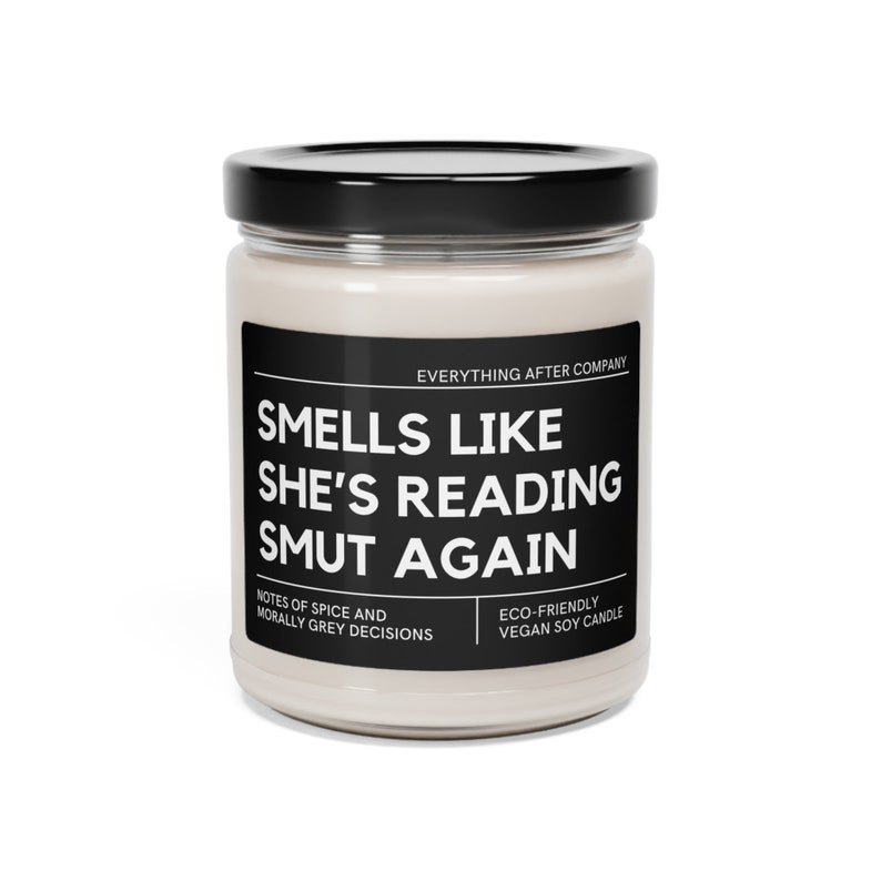 Smells Like She's Reading Smut Again, Smut Candle, Bookish Candle, Smut Gift, Romance Reader Candle, Smutty Books Candle, Spicy Book Gifts Bild 4