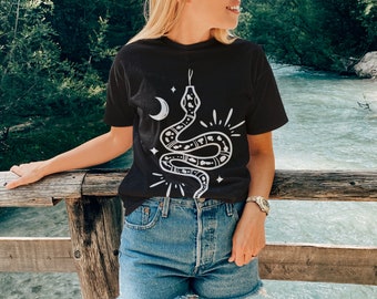 Chemise serpent, Chemise serpent céleste, T-shirt reptile, Chemises spirituelles, Haut mystique, Vêtements esthétiques de sorcière, Cadeau pour amie sorcière, Chemise désert