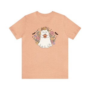 Floral Ghost Shirt, Fall Apparel, Autumn Shirt, Pumpkin Season Shirt, Spooky Cute Shirt, Flowers Ghost Shirt, Cottagecore Halloween Clothing bild 5