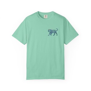 Eat The Rich Shirt, Anti Capitalism Shirt, Anti Billionaire Shirt, Anti Capitalist Tee, Tax The Rich Tiger Shirt, People Over Profit Tshirt imagem 8