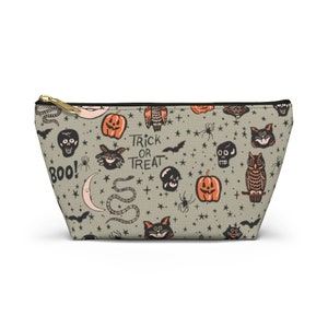 Retro Halloween Bag, Halloween Doodles Makeup Bag, Spooky Bag, Fall Season Pouch, Halloween Makeup Bag, Horror Cosmetic Bag, Goth Girl Gifts image 3