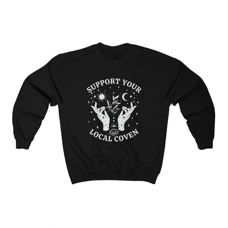 Apoya a tu aquelarre local, Sudadera de bruja, Ropa de bruja, Sudadera de cuello redondo de otoño, Sudadera de brujería, Ropa witchcore, Sudaderas de cuello redondo de Halloween imagen 5