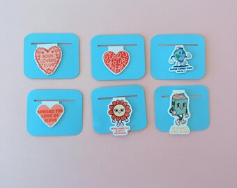 Magnetic bookmarks