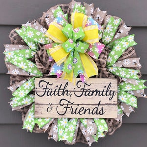 Summer Wreath, Bee Wreath, Farmhouse Wreath, Summer Decor, Housewarming Gift, Spring Wreath, Bright Summer Wreath, Bee Decor, Bee Sign