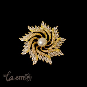 Authentic Pearl Brooch /Freshwater Pearl Brooch/Gifts/ Jewelry for Special Occasions/ EG-15