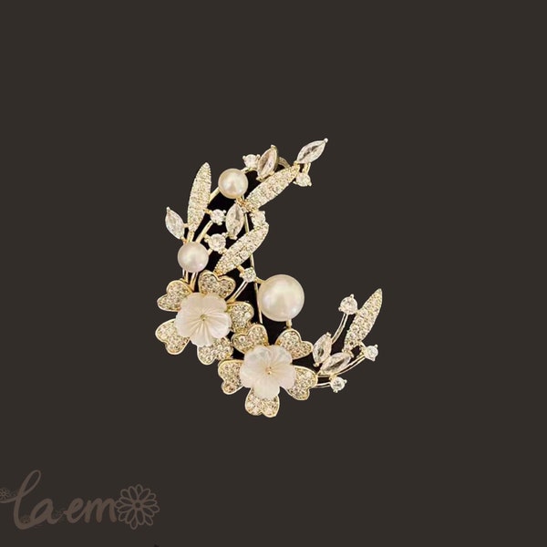 Bow Natural Freshwater Pearl Brooch