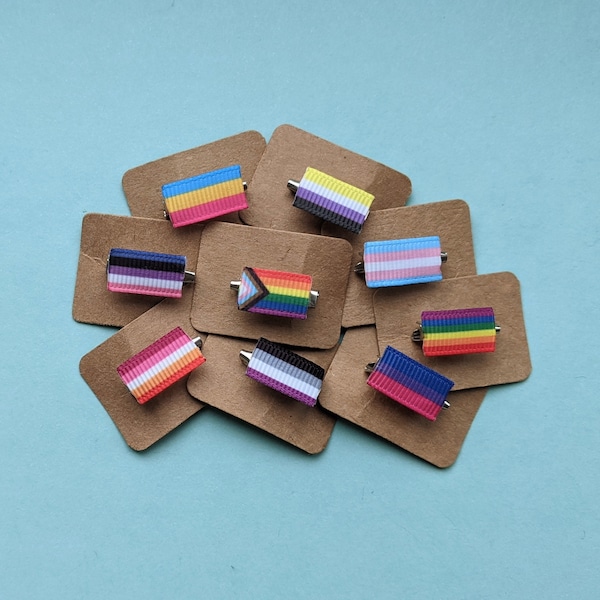 LGBTQ+ Pride Lapel Pin Badge - Gay / Lesbian / Bisexual / Trans / Asexual / Pansexual / Genderfluid / Non Binary