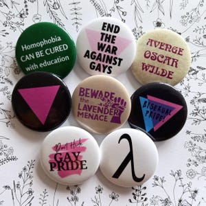 Nachbau eines Vintage LGBT Logo / 38 mm Sammelbuttons für Queer Kernow
