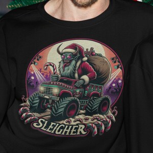 Krampus Sleigher Monster Truck Sudadera de Navidad - Suéter de Navidad feo divertidos regalos de terror de Navidad para hombres y mujeres - Regalo para él o ella