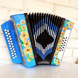 Akkordeon, Akkordeoninstrument, Akkordeonanhänger, Akkordeon Marichka, sowjetisches Akkordeon