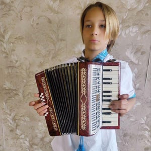Akkordeon, Akkordeoninstrument, Akkordeonanhänger, Akkordeon Marichka, sowjetisches Akkordeon