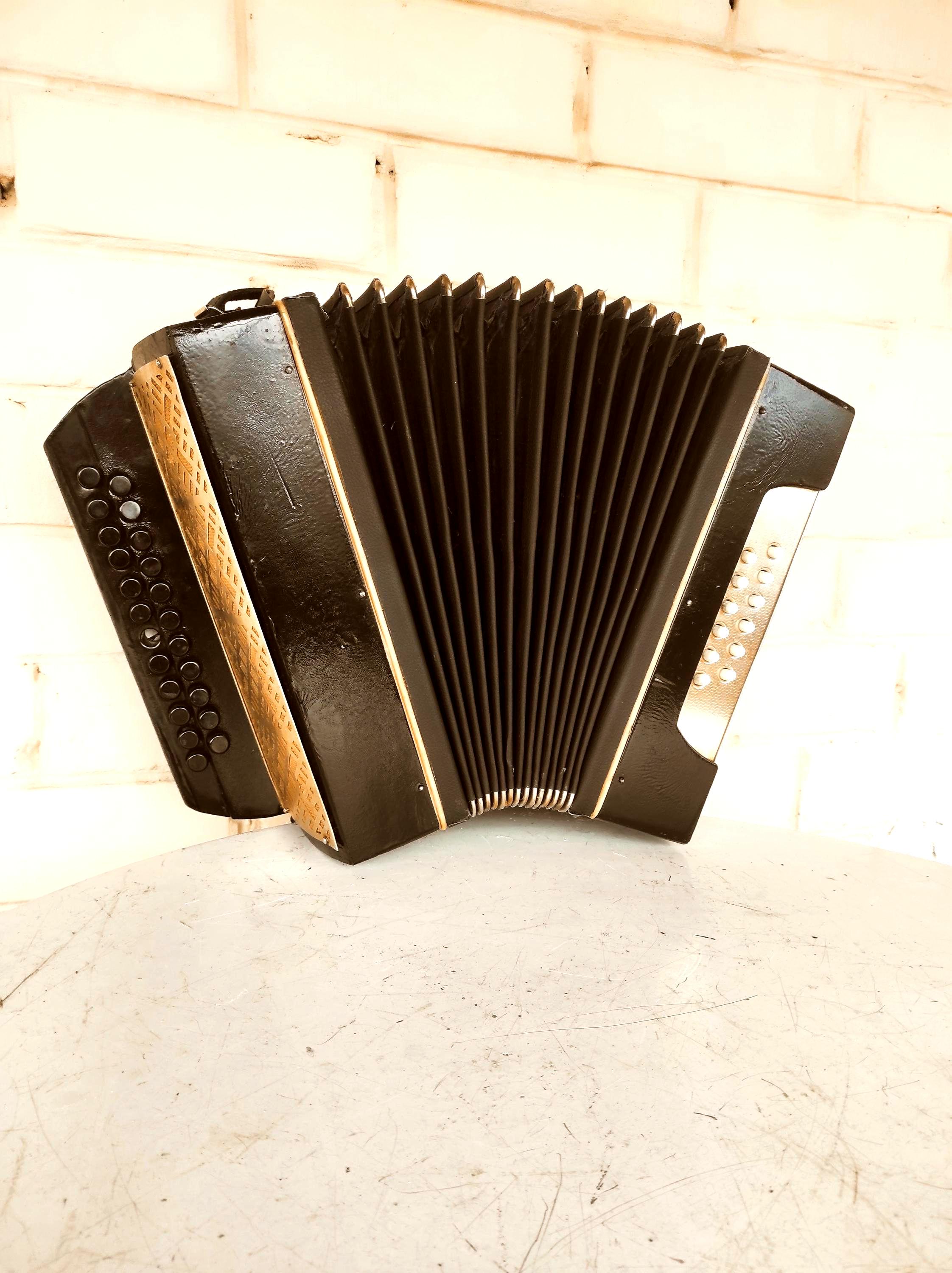 Russian button accordion - Etsy 日本
