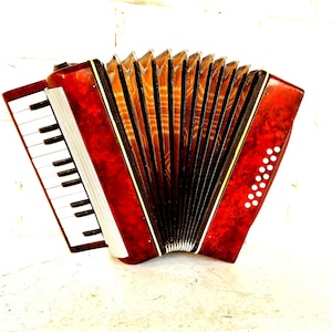 Akkordeon, Akkordeoninstrument, Akkordeonanhänger, Akkordeon Maritschka, sowjetisches Akkordeon