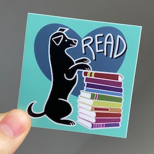 Dog Read Sticker // Perro negro con libros