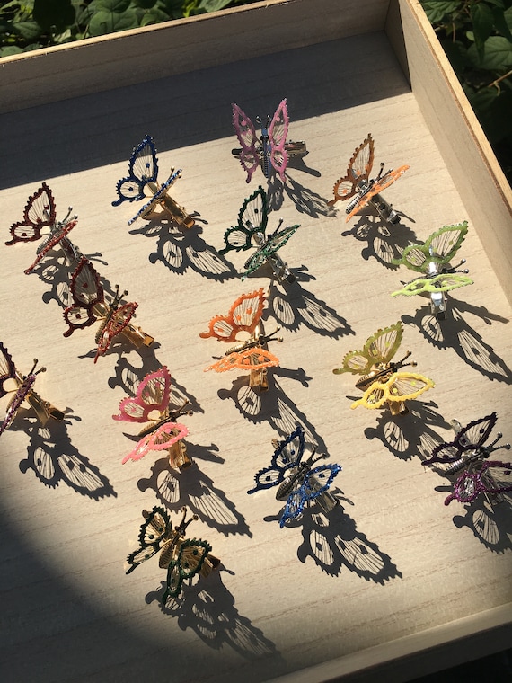 90’s Vintage Moving Wings Butterfly Clip Set - Go… - image 2
