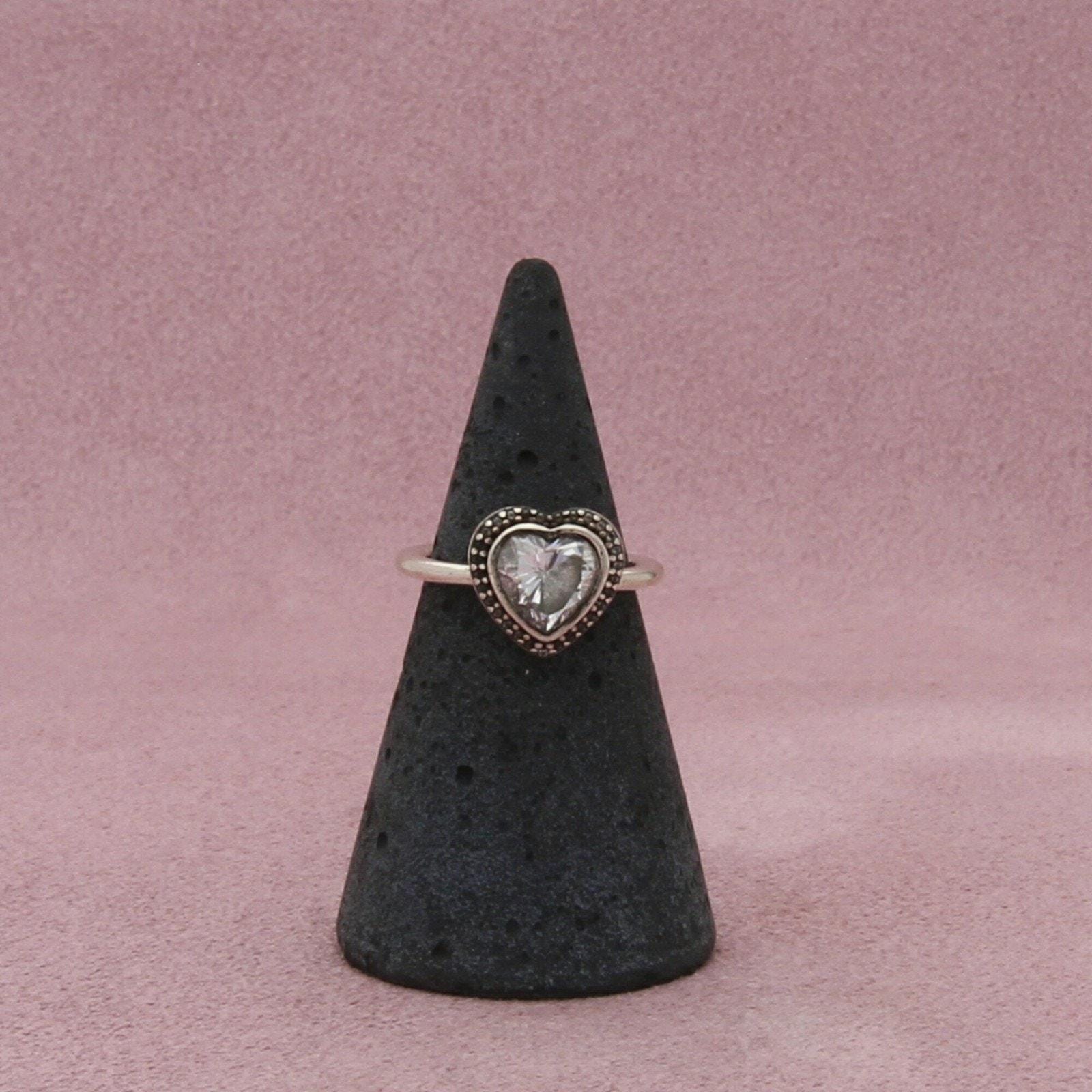 SPARKLING LOVE HEART RING, CZ MODERN LOVE HEART CZ RING – NADRI main image 4