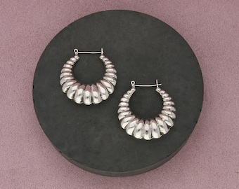 sterling silver vintage puffy scalloped shrimp hoop earrings