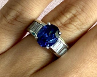 Anillo de plata de ley con amatista de talla ovalada y circonita cúbica baguette, talla 6